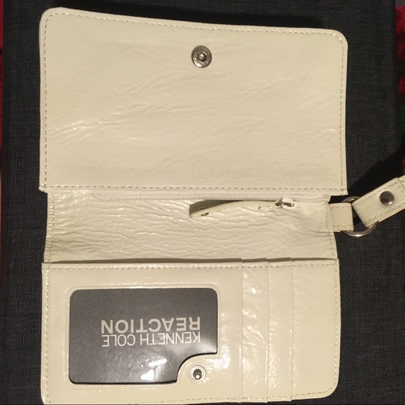 Kenneth Cole Reaction Patent Wallet Wristlet - Picture 8 of 10